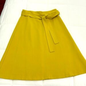 Ann Taylor Fully Lined Midi Skirt. Size 10.